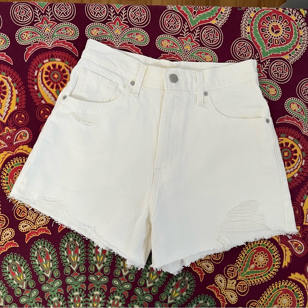 Levi’s high waist mom short